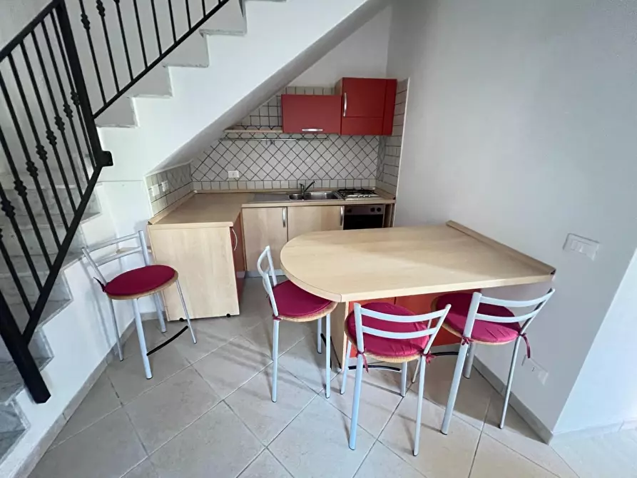 Immagine 2 di Appartamento in vendita  a Massa