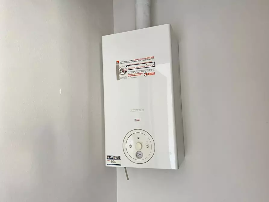 Immagine 19 di Appartamento in vendita  a Massa