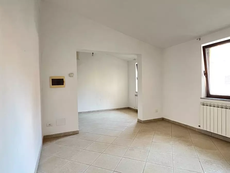 Immagine 10 di Appartamento in vendita  a Massa