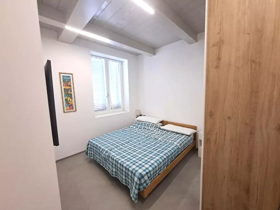 Immagine 2 di Appartamento in affitto  a Massa