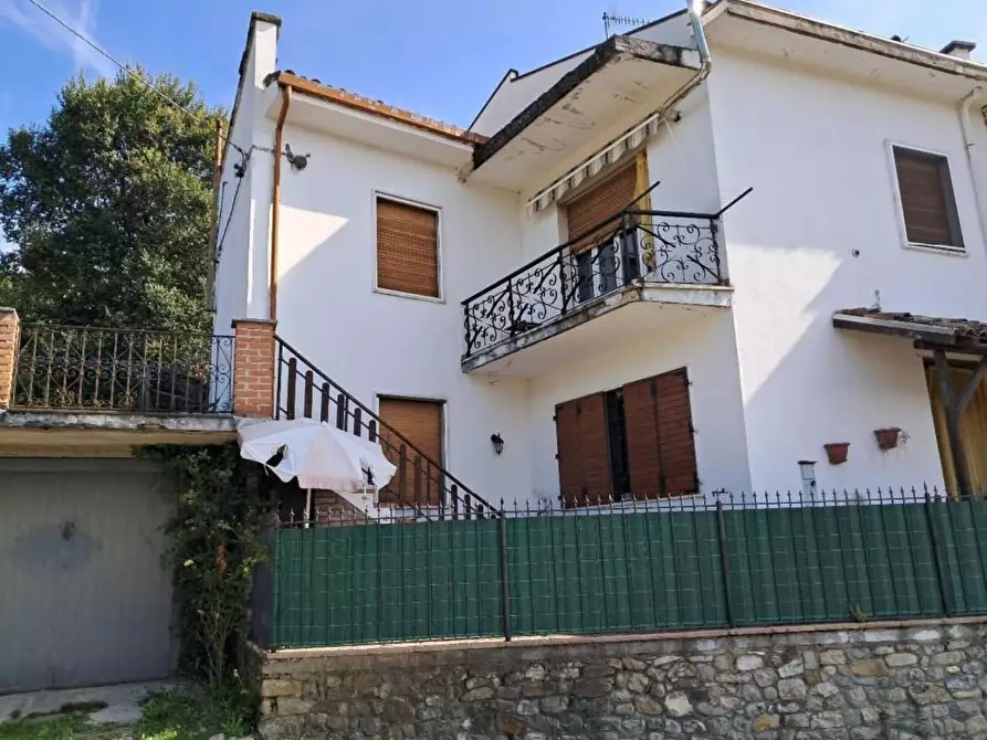 Immagine 1 di Appartamento in vendita  a Godiasco