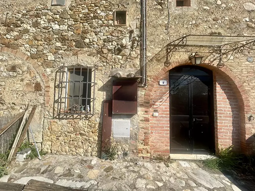 Immagine 9 di Porzione di casa in vendita  a Monteriggioni