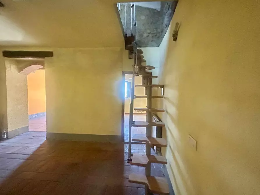 Immagine 18 di Porzione di casa in vendita  a Monteriggioni