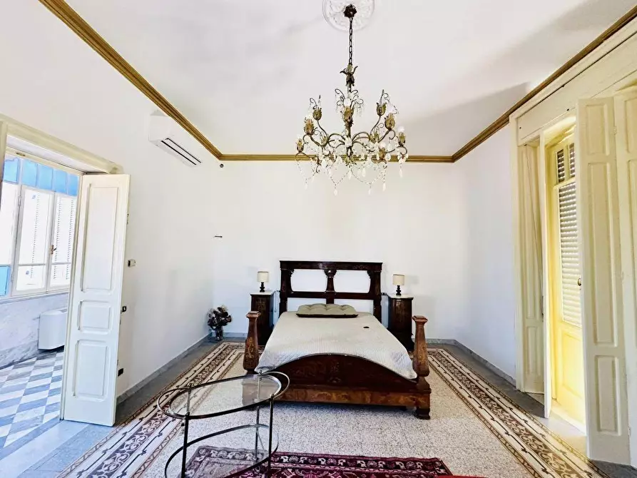 Immagine 23 di Villa in vendita  a Carrara
