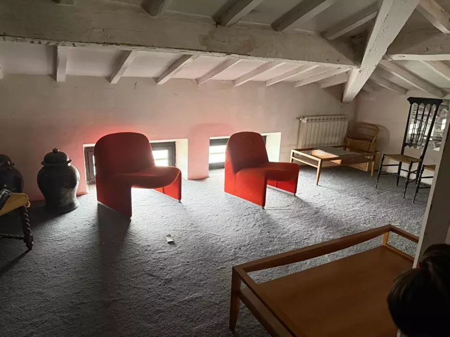 Immagine 9 di Villa in vendita  a Carrara