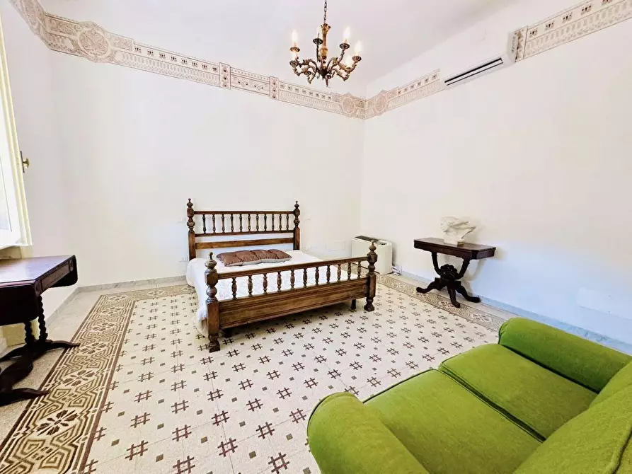 Immagine 27 di Villa in vendita  a Carrara