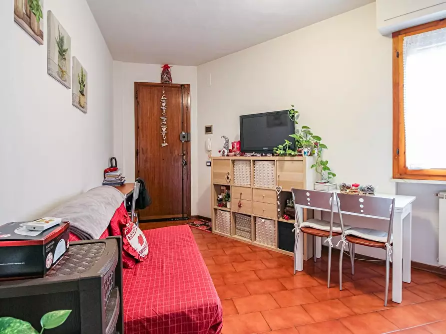 Immagine 2 di Appartamento in vendita  a Pisa