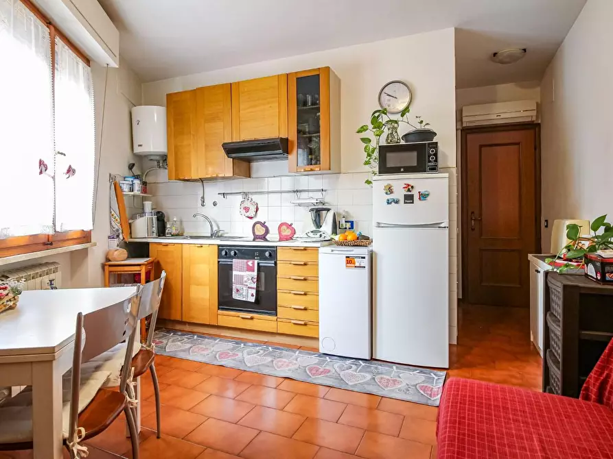 Immagine 5 di Appartamento in vendita  a Pisa