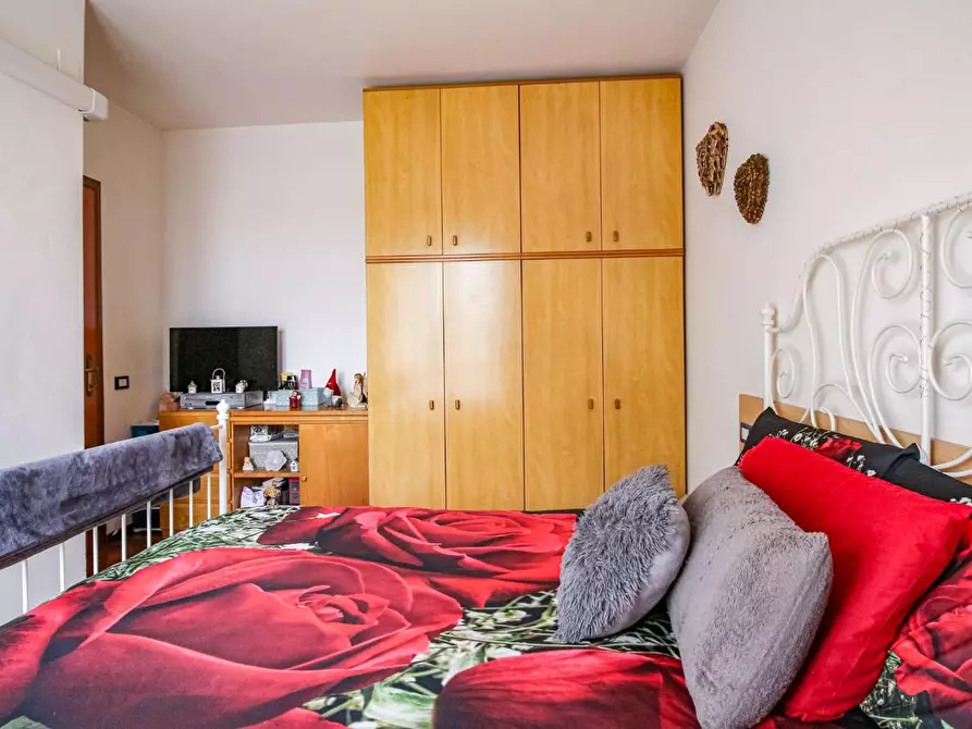 Immagine 13 di Appartamento in vendita  a Pisa