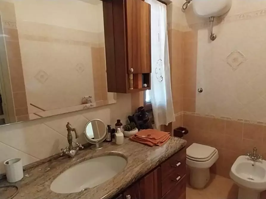 Immagine 19 di Villa in vendita  a Calci