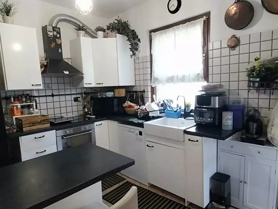 Immagine 11 di Villa in vendita  a Calci