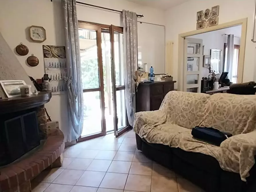 Immagine 9 di Villa in vendita  a Calci