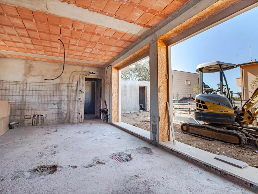 Immagine 8 di Villa in vendita  a Livorno