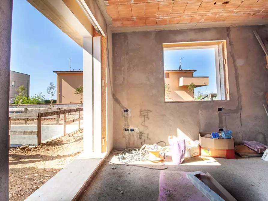 Immagine 6 di Villa in vendita  a Livorno