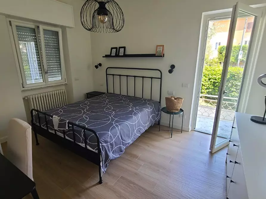 Immagine 11 di Villa in affitto  a Pietrasanta