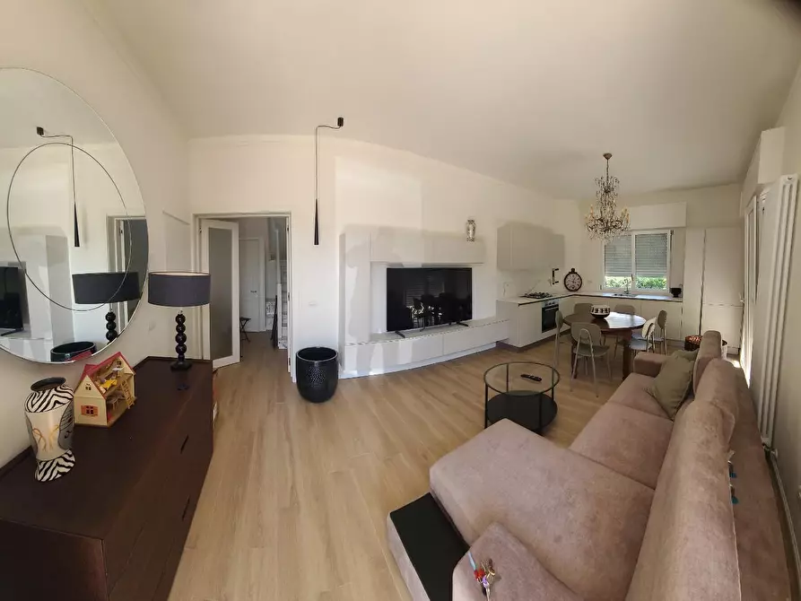 Immagine 8 di Villa in affitto  a Pietrasanta