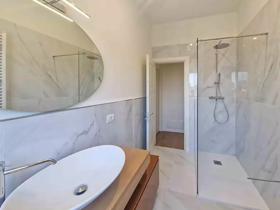 Immagine 29 di Villa in affitto  a Pietrasanta
