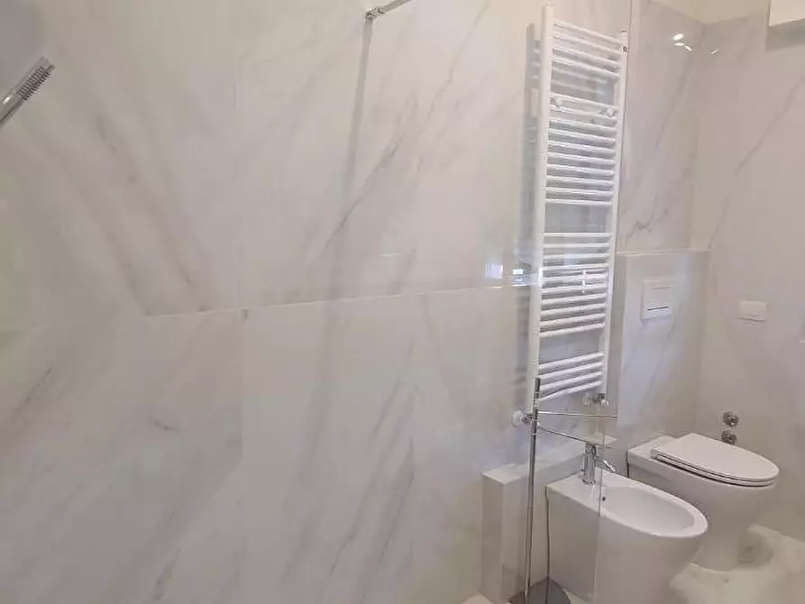 Immagine 26 di Villa in affitto  a Pietrasanta