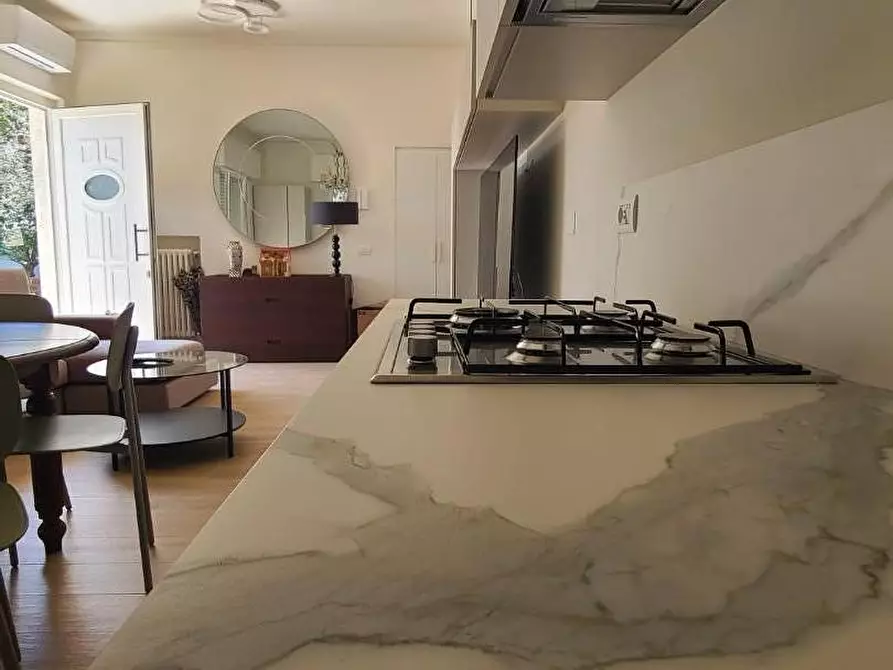 Immagine 9 di Villa in affitto  a Pietrasanta