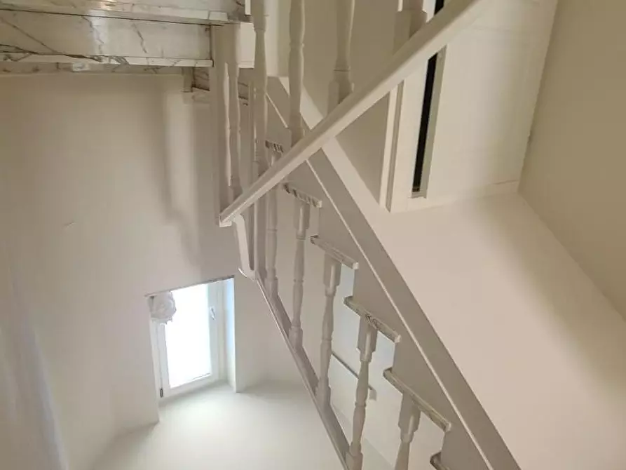 Immagine 13 di Villa in affitto  a Pietrasanta