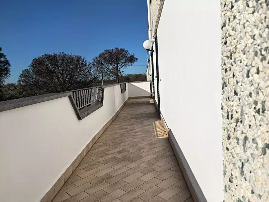 Immagine 6 di Ufficio in affitto  a Calcinaia