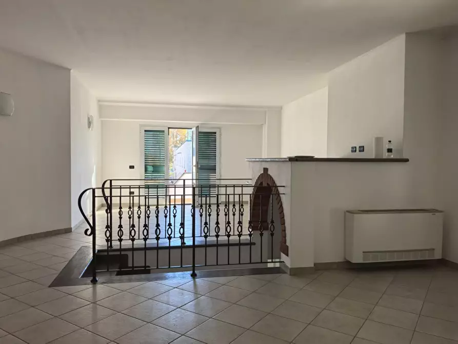 Immagine 5 di Ufficio in affitto  a Calcinaia