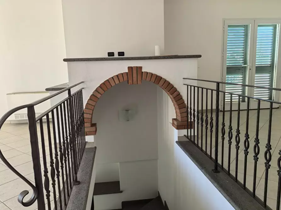 Immagine 3 di Ufficio in affitto  a Calcinaia