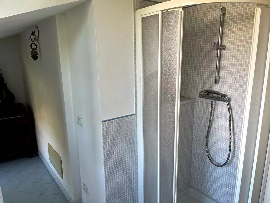 Immagine 11 di Casa bifamiliare in vendita  a Seravezza