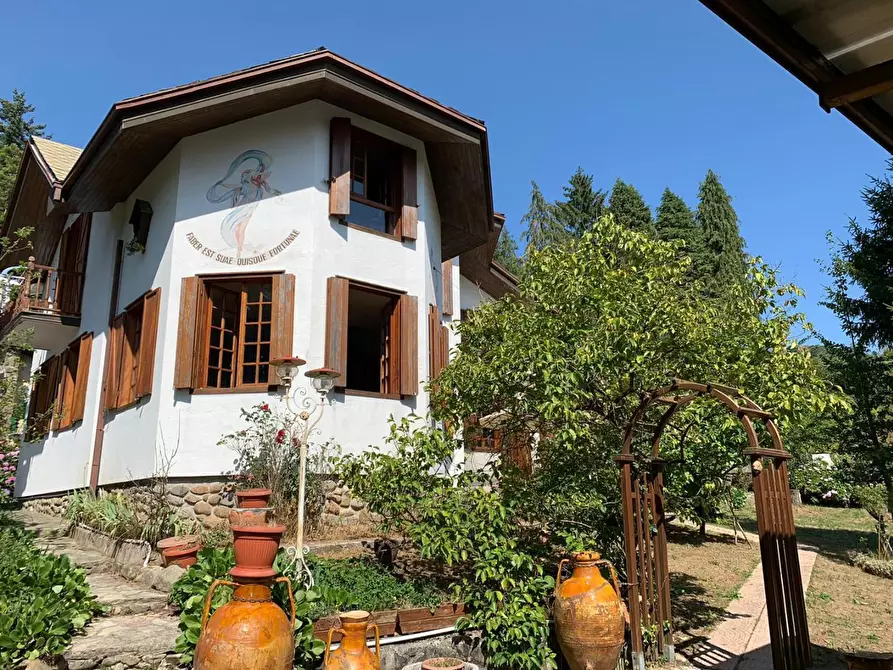 Immagine 1 di Villa in vendita  a Rocchetta Di Vara