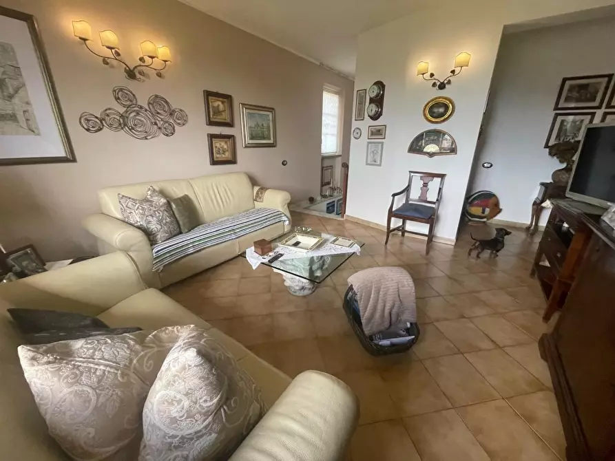 Immagine 4 di Casa bifamiliare in vendita  a Ortonovo