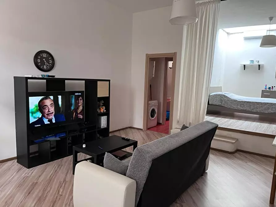 Immagine 3 di Appartamento in vendita  a Cascina