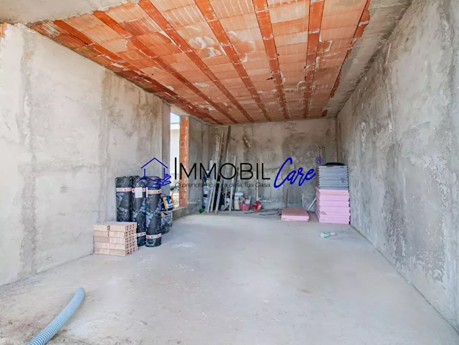 Immagine 5 di Villa in vendita  a Livorno