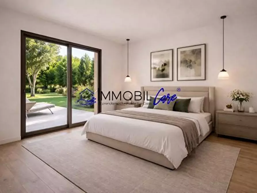 Immagine 3 di Villa in vendita  a Livorno