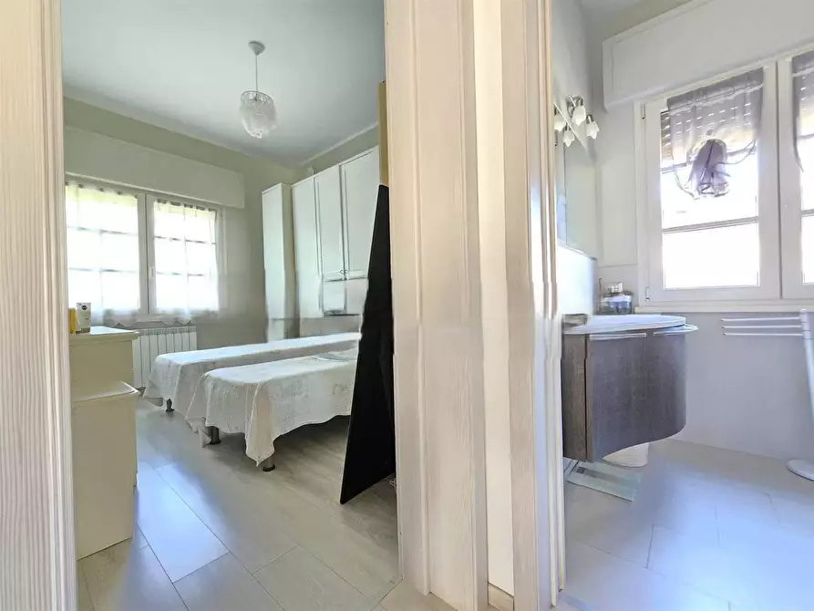 Immagine 20 di Villa in vendita  a Forte Dei Marmi