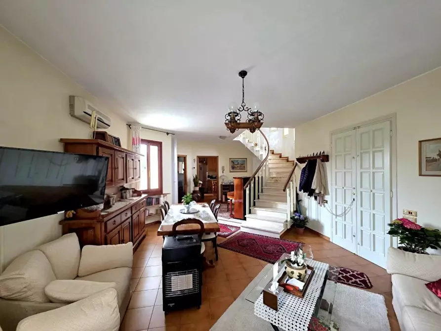 Immagine 4 di Casa bifamiliare in vendita  a Fucecchio