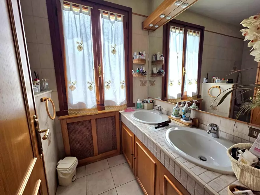 Immagine 22 di Casa bifamiliare in vendita  a Fucecchio