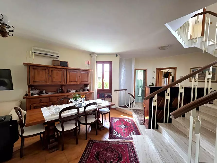 Immagine 5 di Casa bifamiliare in vendita  a Fucecchio