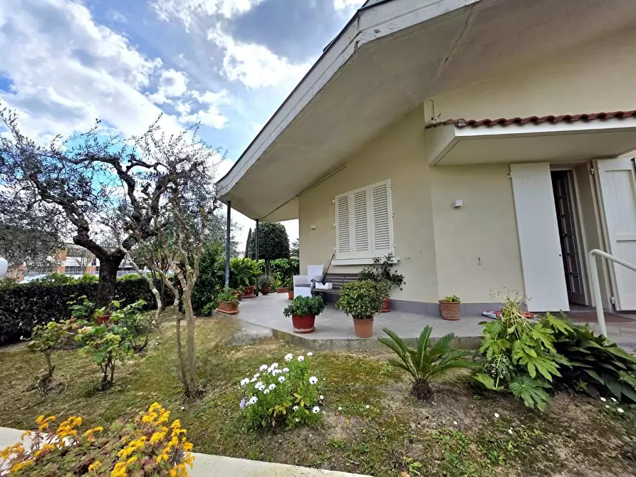 Immagine 45 di Casa bifamiliare in vendita  a Fucecchio