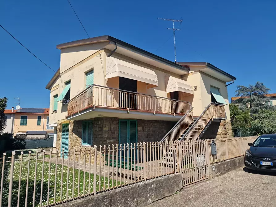 Immagine 2 di Casa indipendente in vendita  a Fucecchio