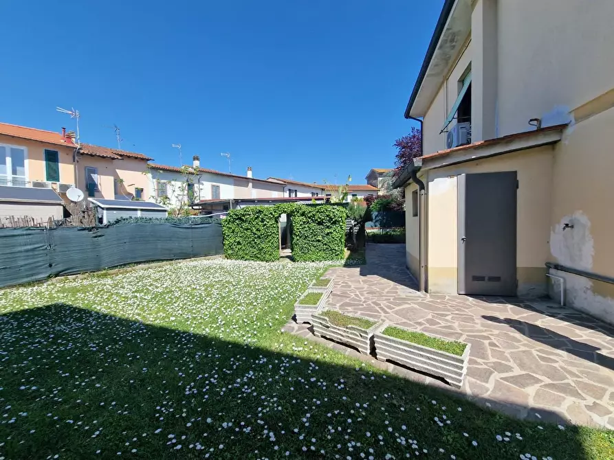 Immagine 14 di Casa indipendente in vendita  a Fucecchio