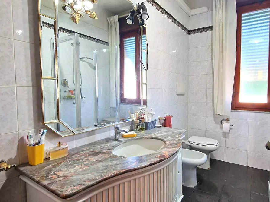 Immagine 12 di Casa indipendente in vendita  a Fucecchio