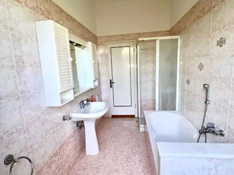 Immagine 37 di Terratetto in vendita  a Buggiano