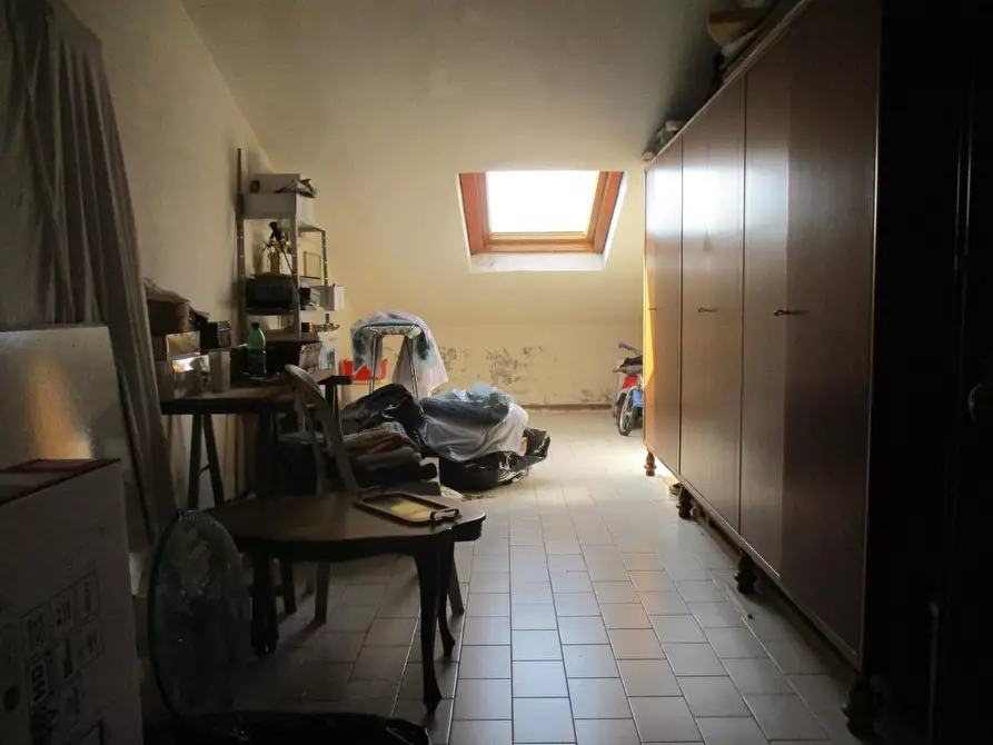 Immagine 19 di Appartamento in vendita  a Pontedera