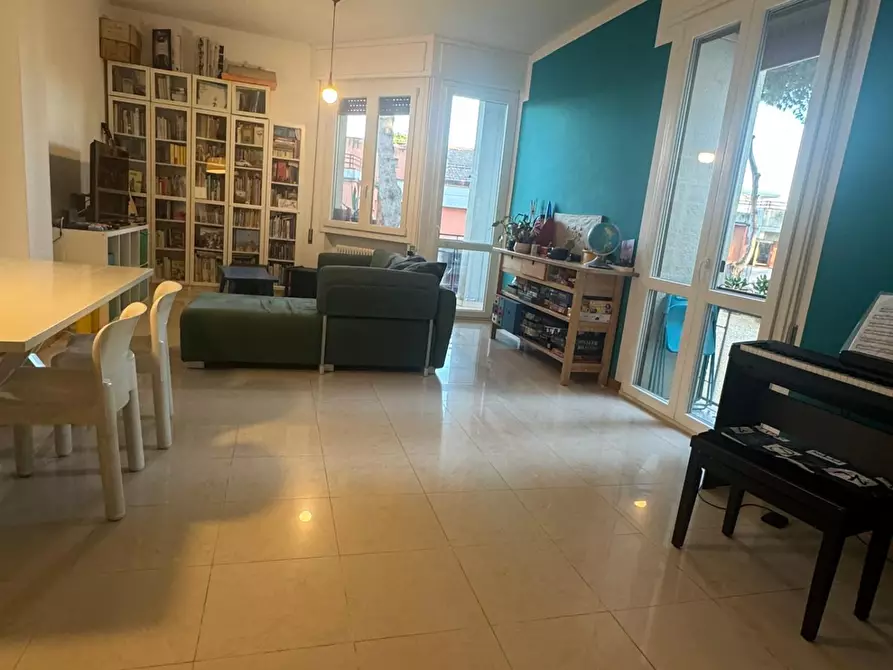 Immagine 12 di Appartamento in vendita  a Pietrasanta