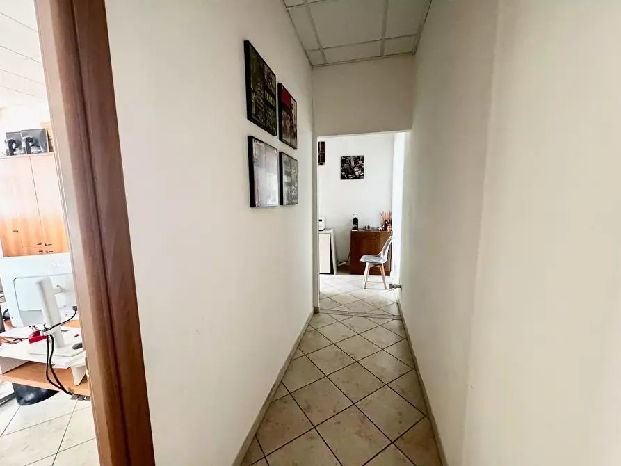 Immagine 4 di Ufficio in affitto  a San Giuliano Terme