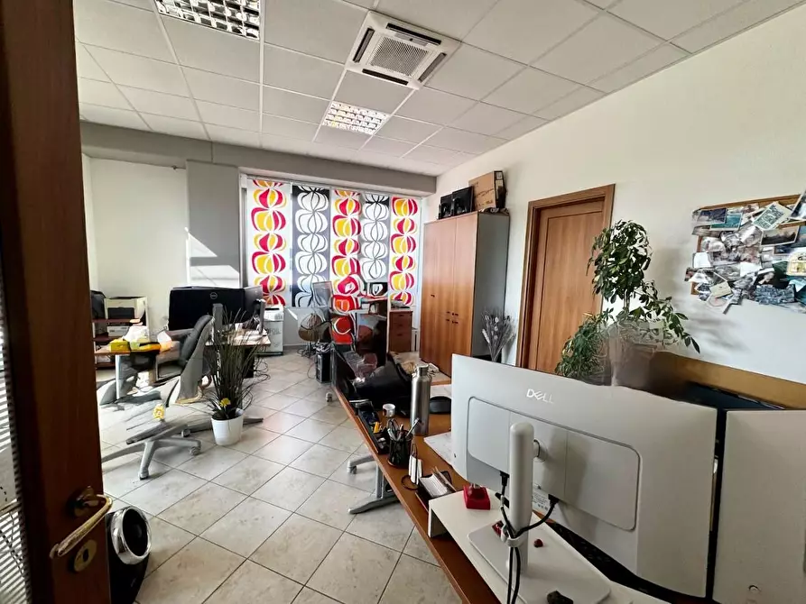 Immagine 2 di Ufficio in affitto  a San Giuliano Terme