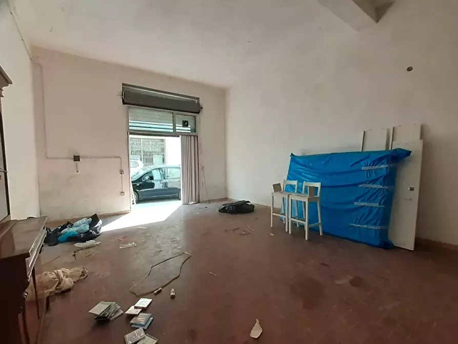 Immagine 10 di Magazzino in vendita  a Pontedera