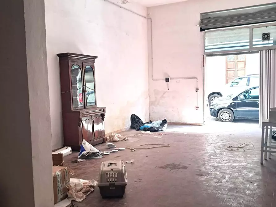 Immagine 11 di Magazzino in vendita  a Pontedera