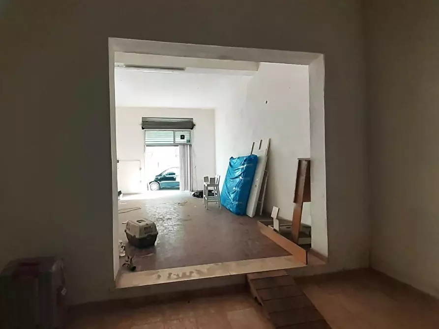 Immagine 5 di Magazzino in vendita  a Pontedera