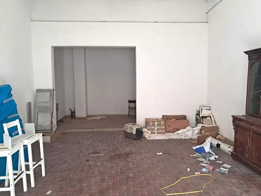 Immagine 7 di Magazzino in vendita  a Pontedera